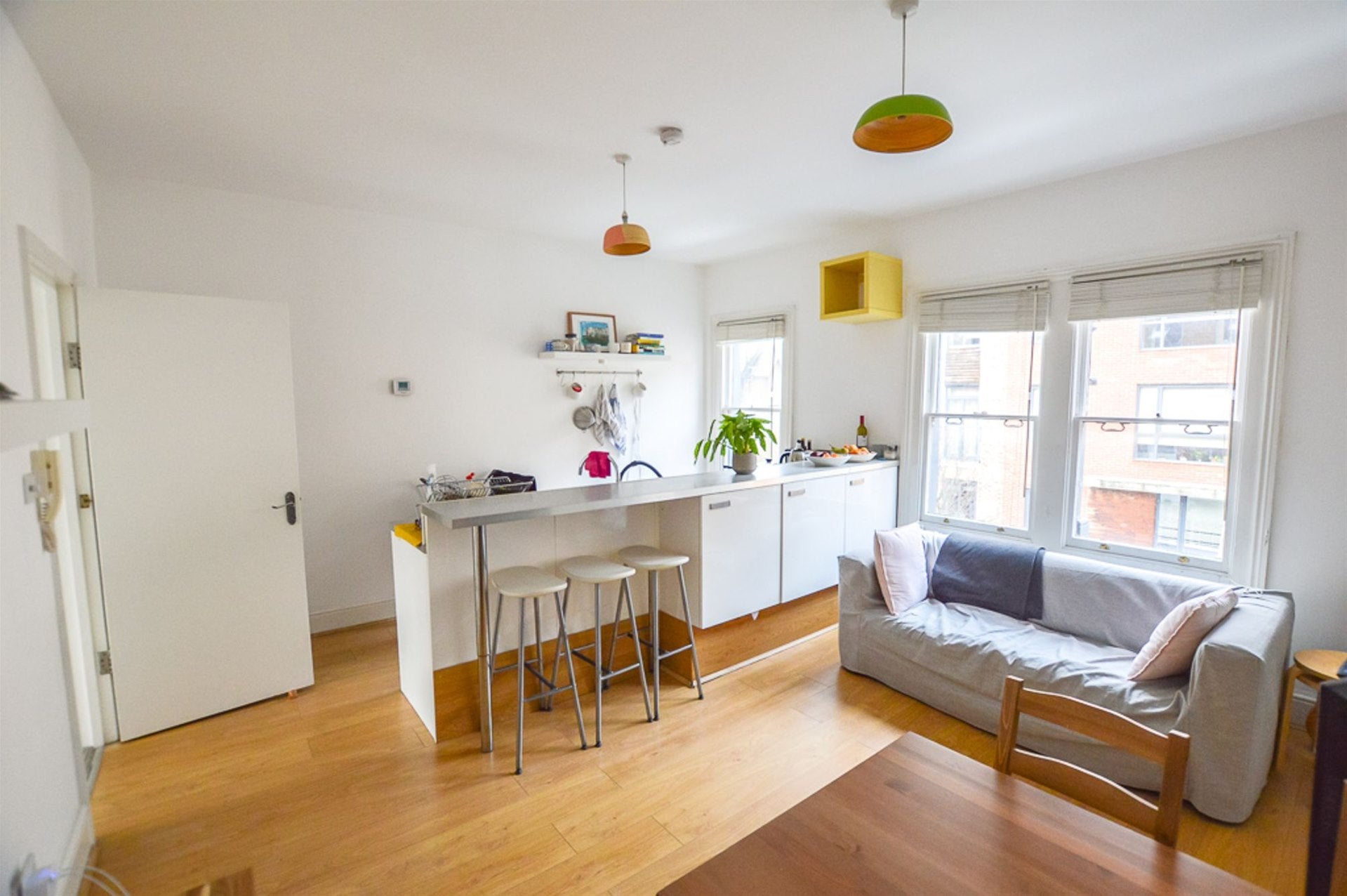Flat Glengall Road in Greater London