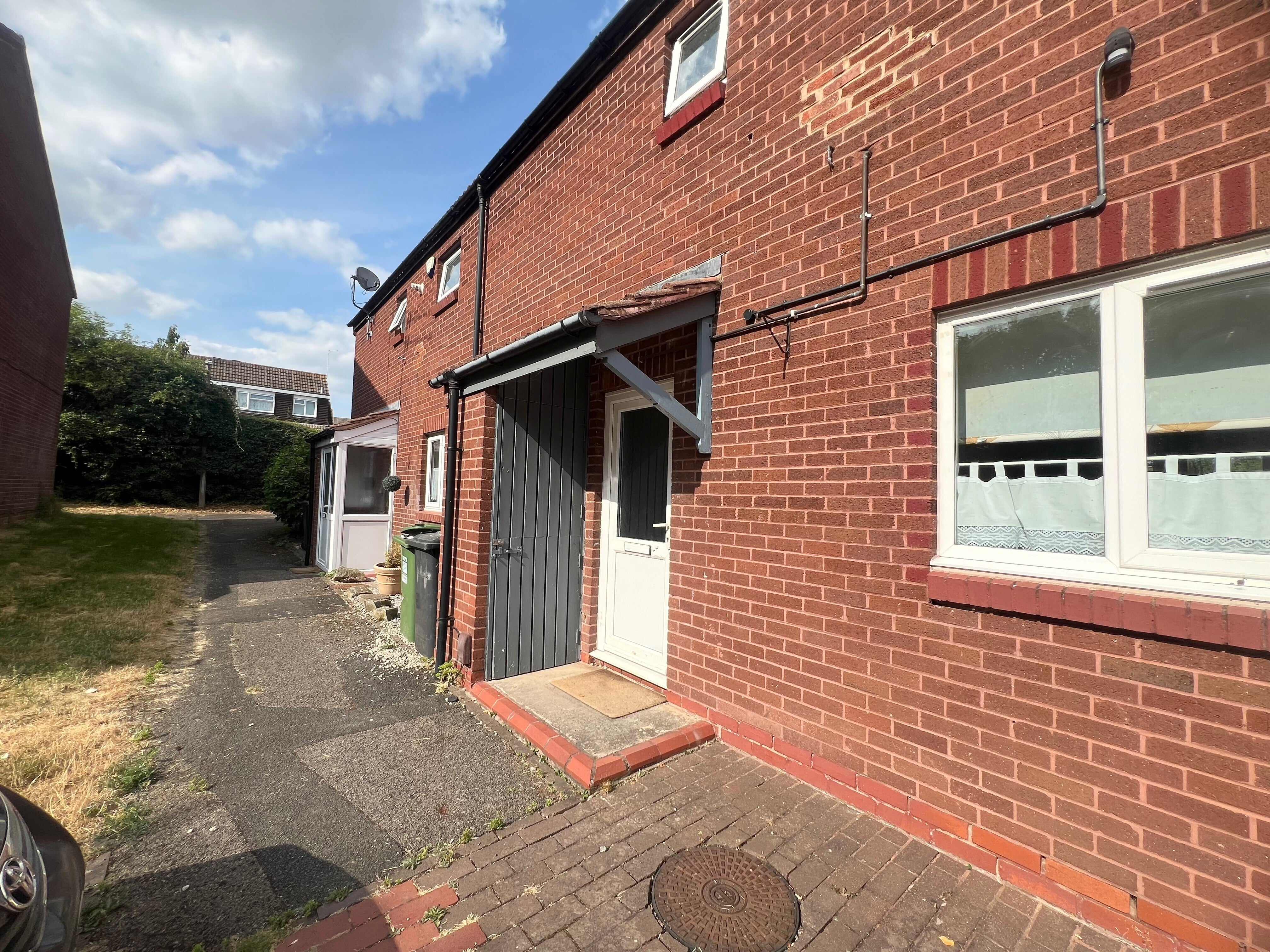 House Sandhurst Close in Redditch