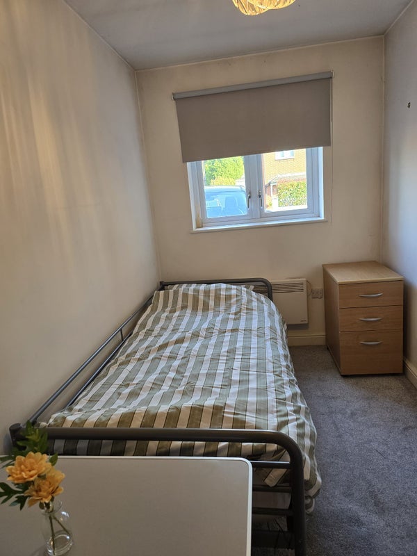 Room Sneyd Street in Stoke-on-Trent