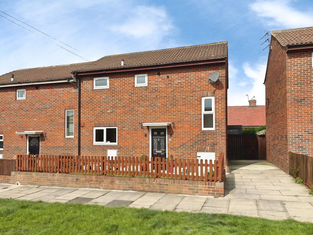 House Feetham Avenue in Killingworth