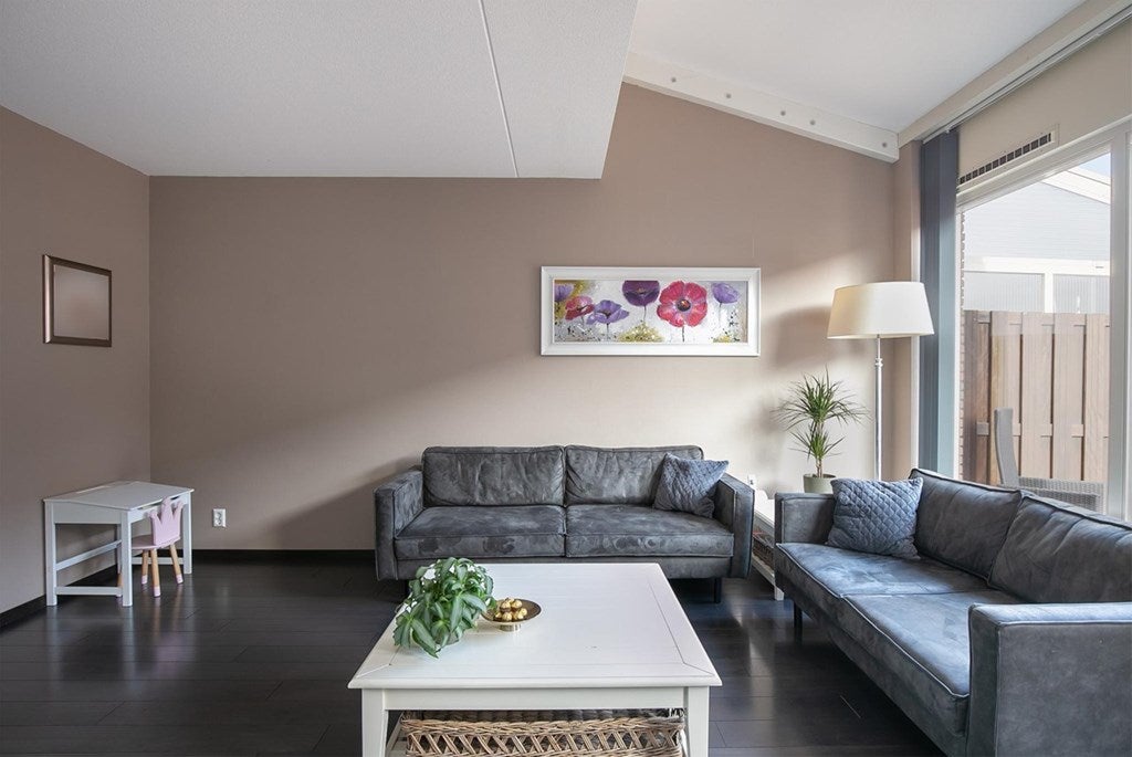 Huis Vrouw Avenweg 6