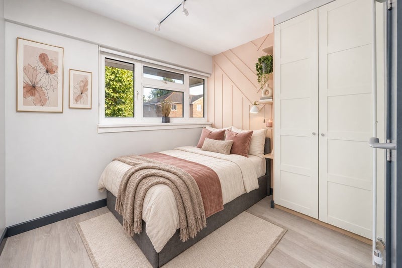Flat Winders Road in Greater London