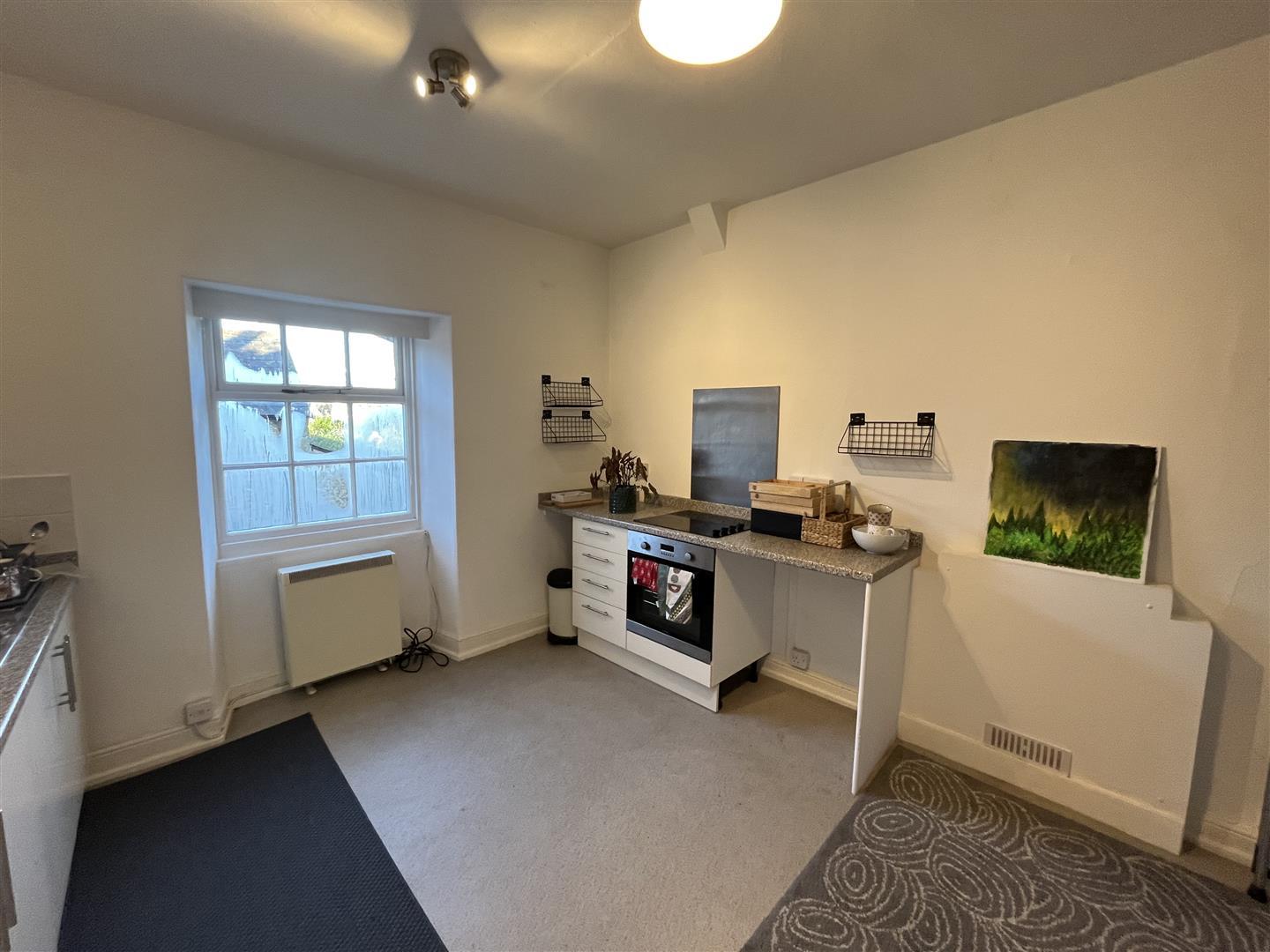Flat Hogshill Street in Beaminster