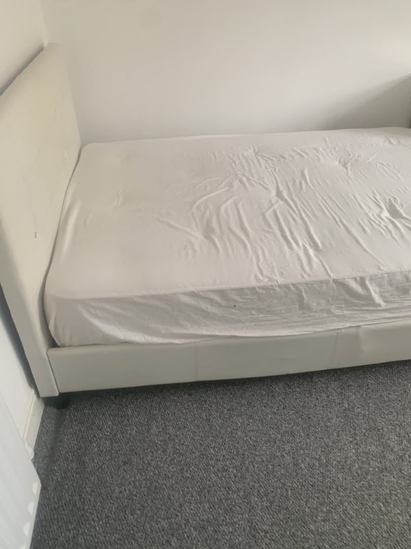 Room Highfield Road in Nottingham