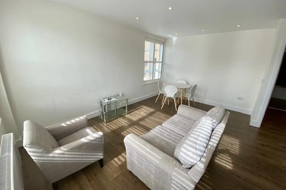 Flat York Road in Maidenhead