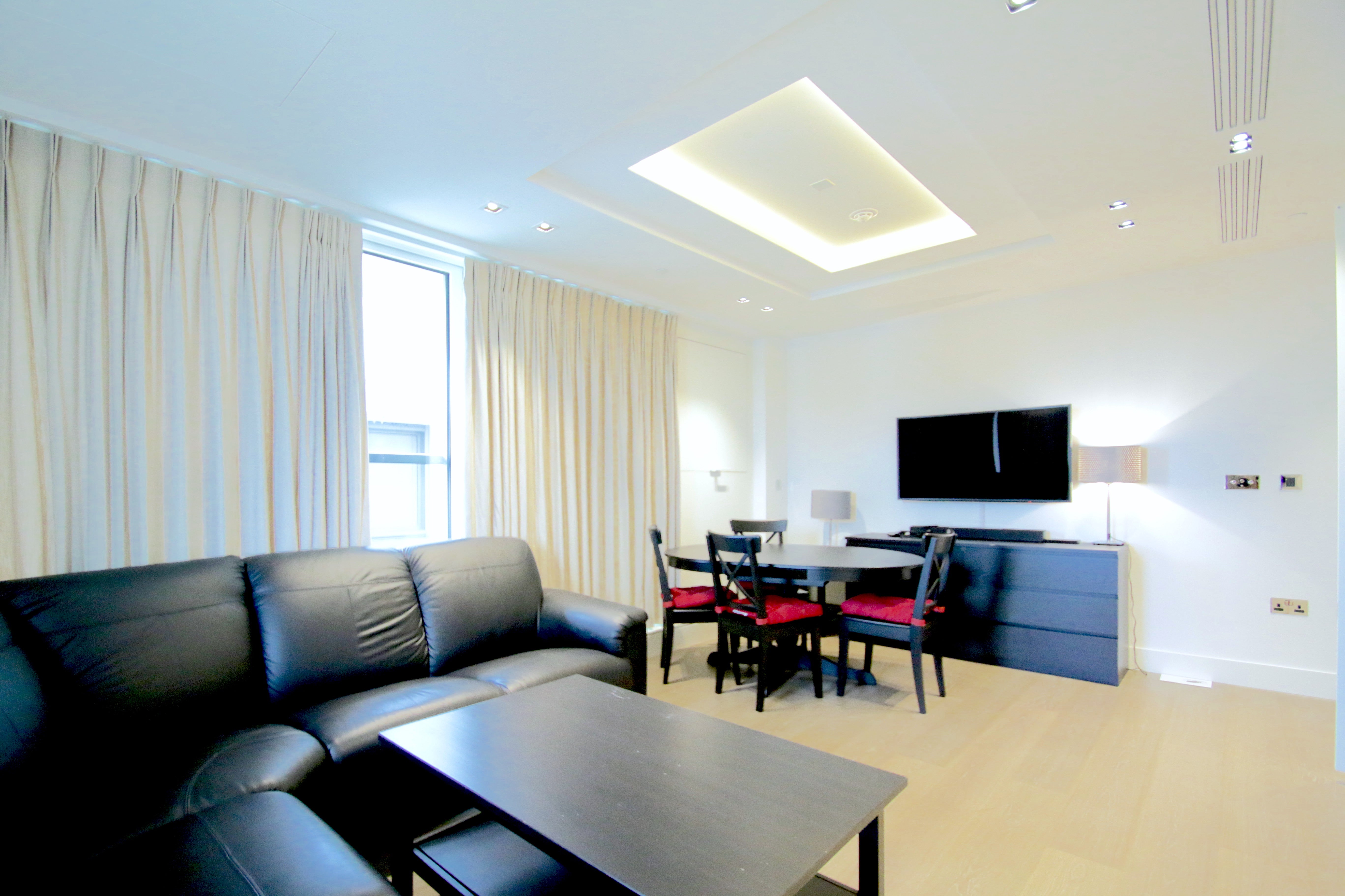 Flat Radnor Terrace in Greater London