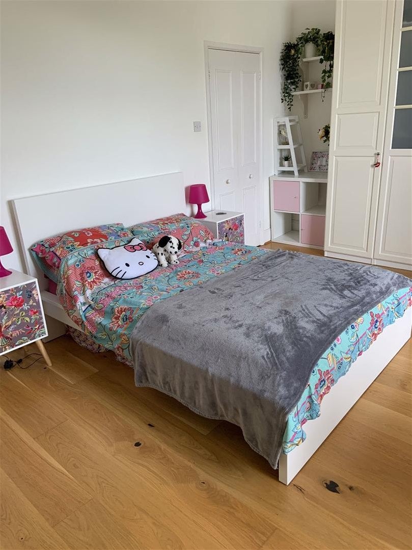 Room Lansdown Road in Bristol