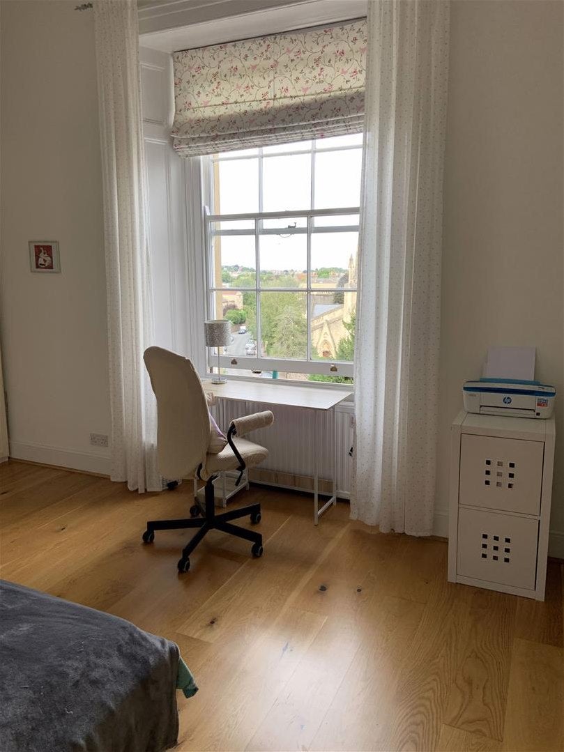 Room Lansdown Road in Bristol