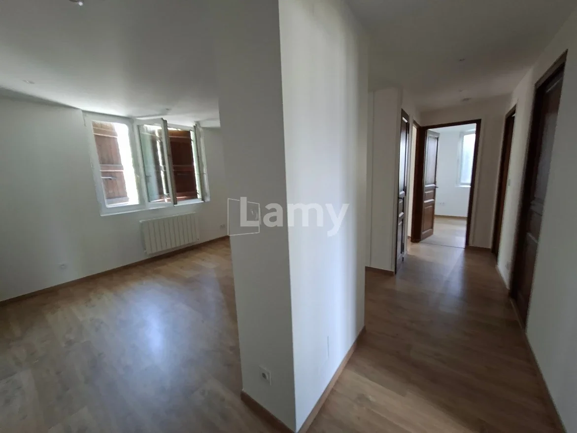 Flat Avenue Jean Moulin in Albertville