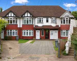 Flat Chapel Close in Greater London
