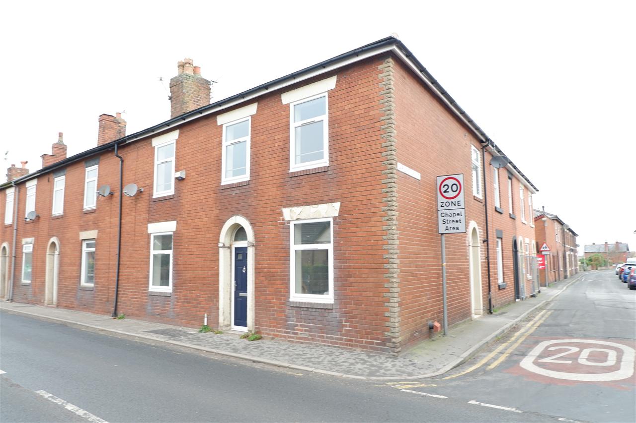 Flat Darlington Street in Coppull