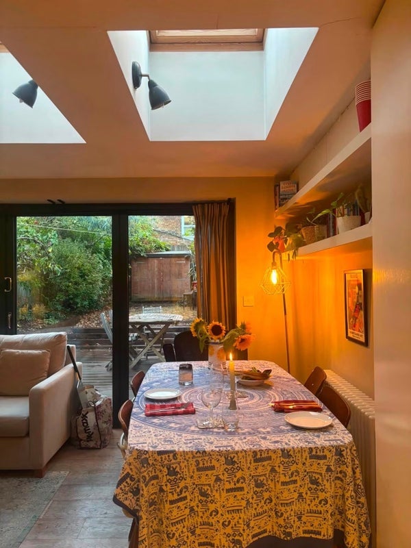 Flat Endymion Road in Greater London
