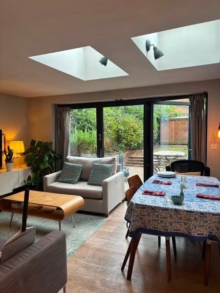 Flat Endymion Road in Greater London