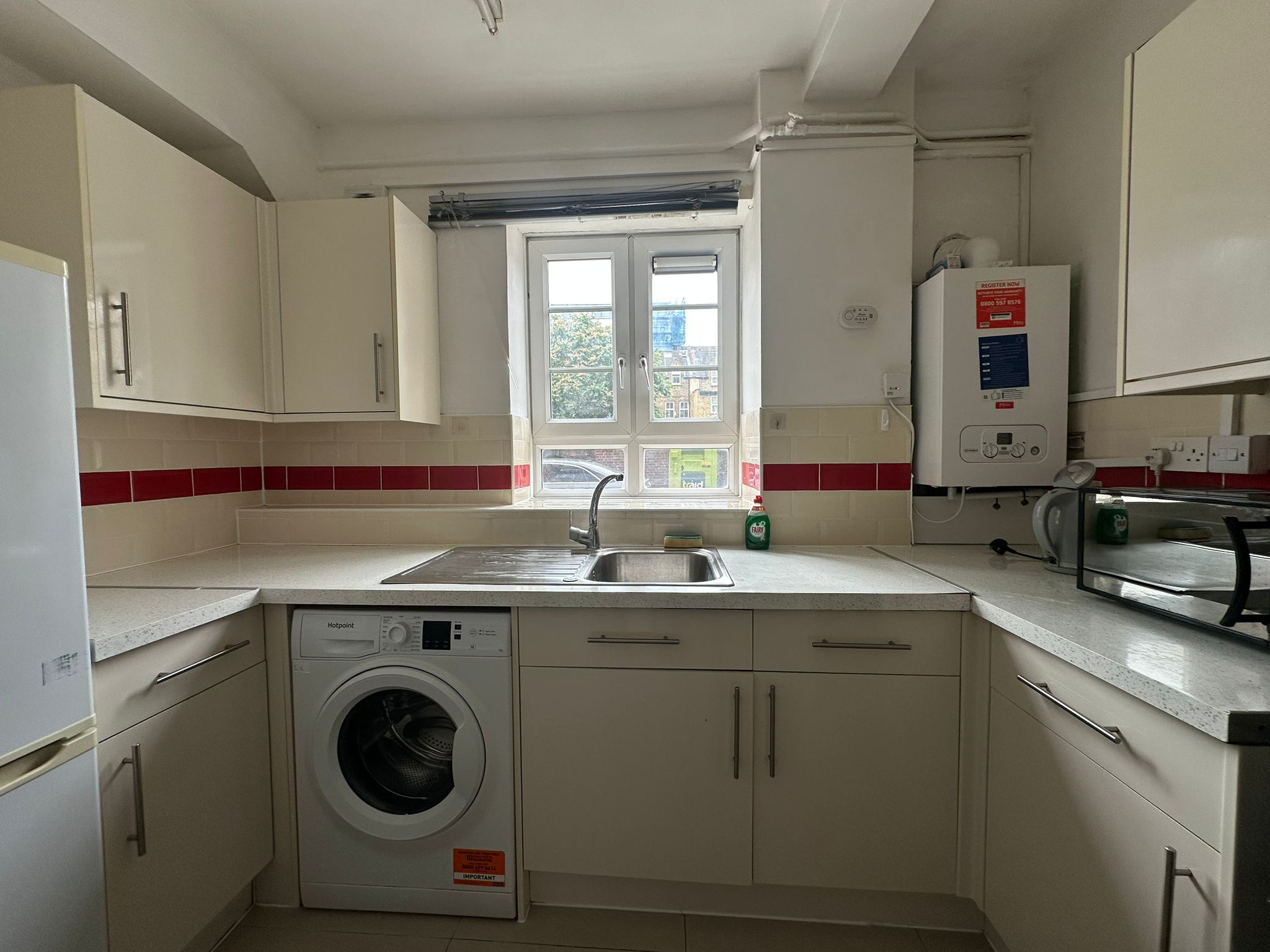 Flat Castle Place in Greater London