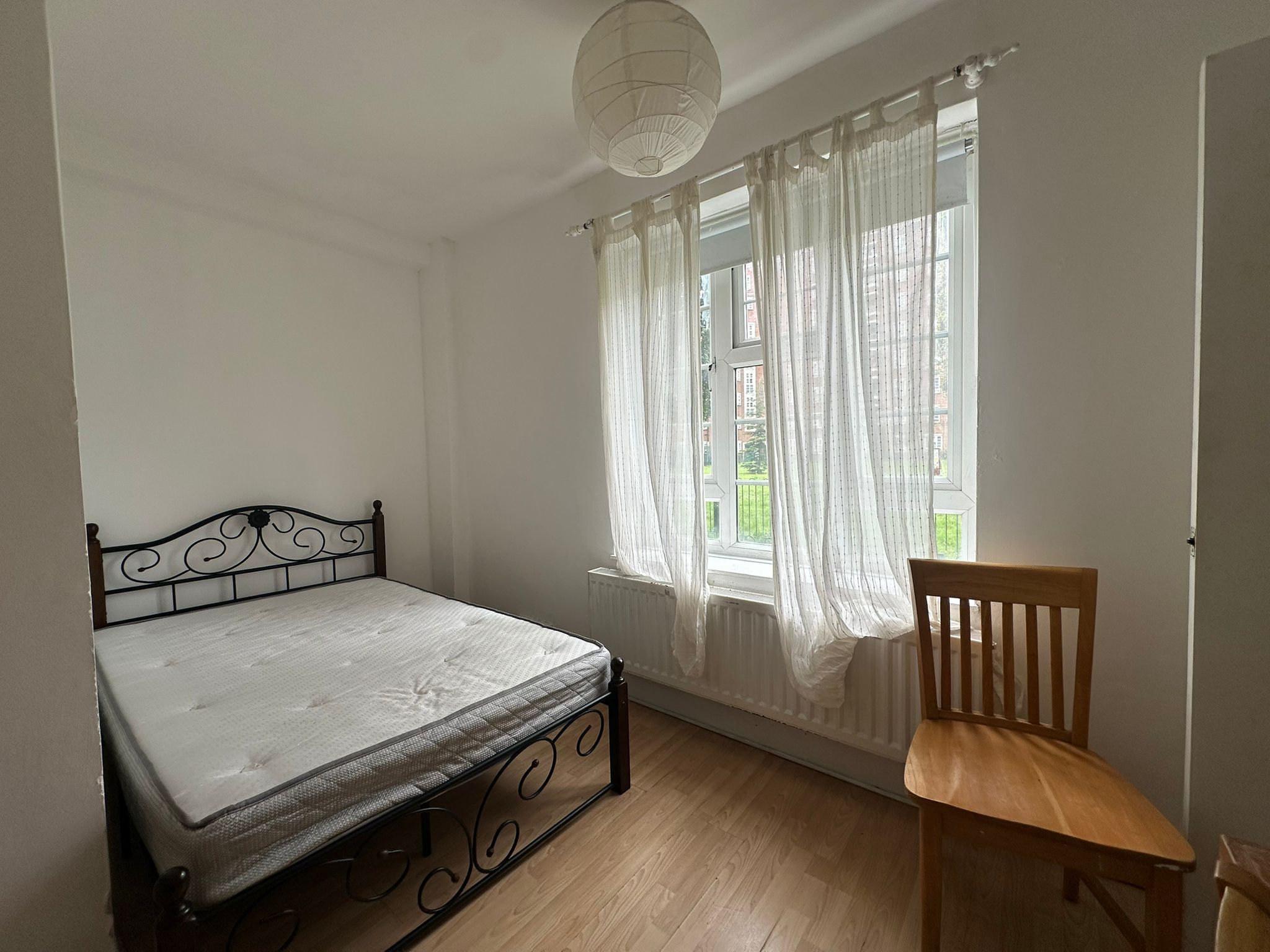 Flat Castle Place in Greater London