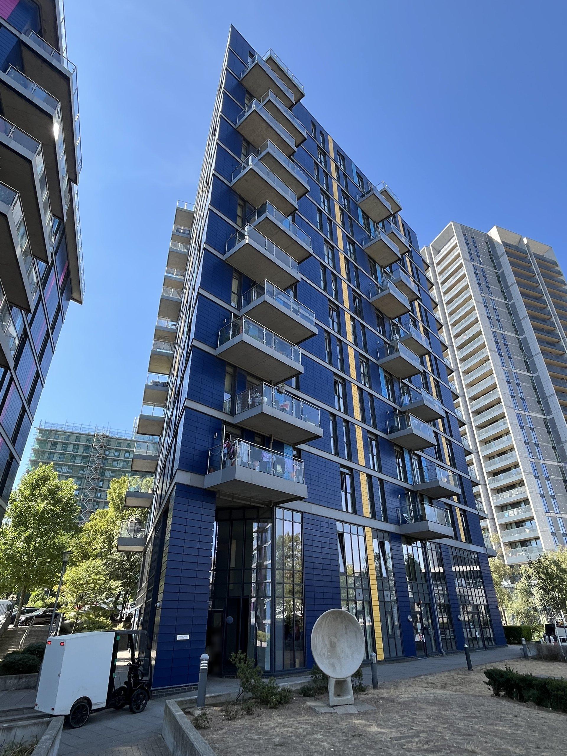 Flat Ealing Road in Greater London