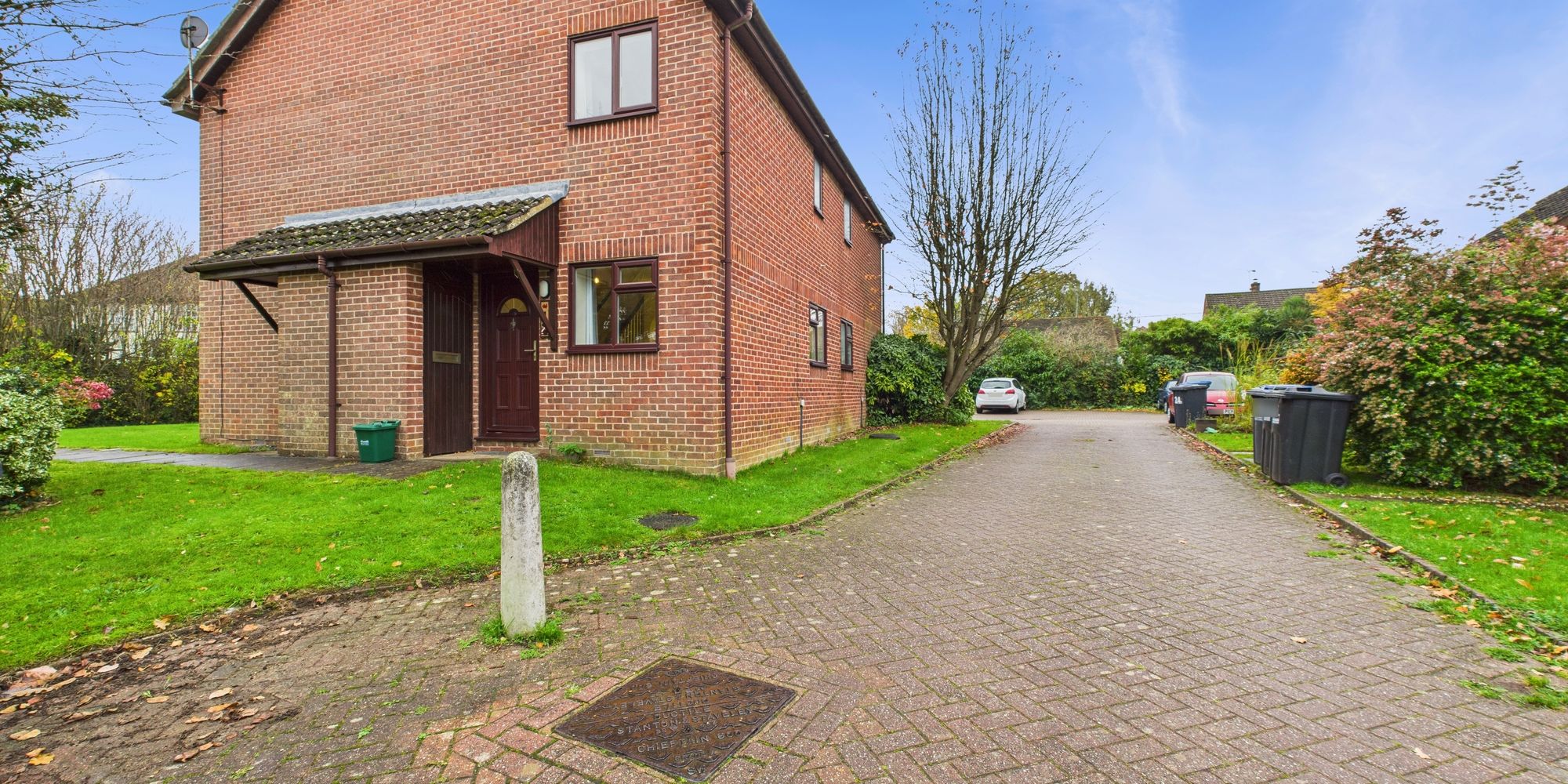 House Black Swan Close in Mid Sussex