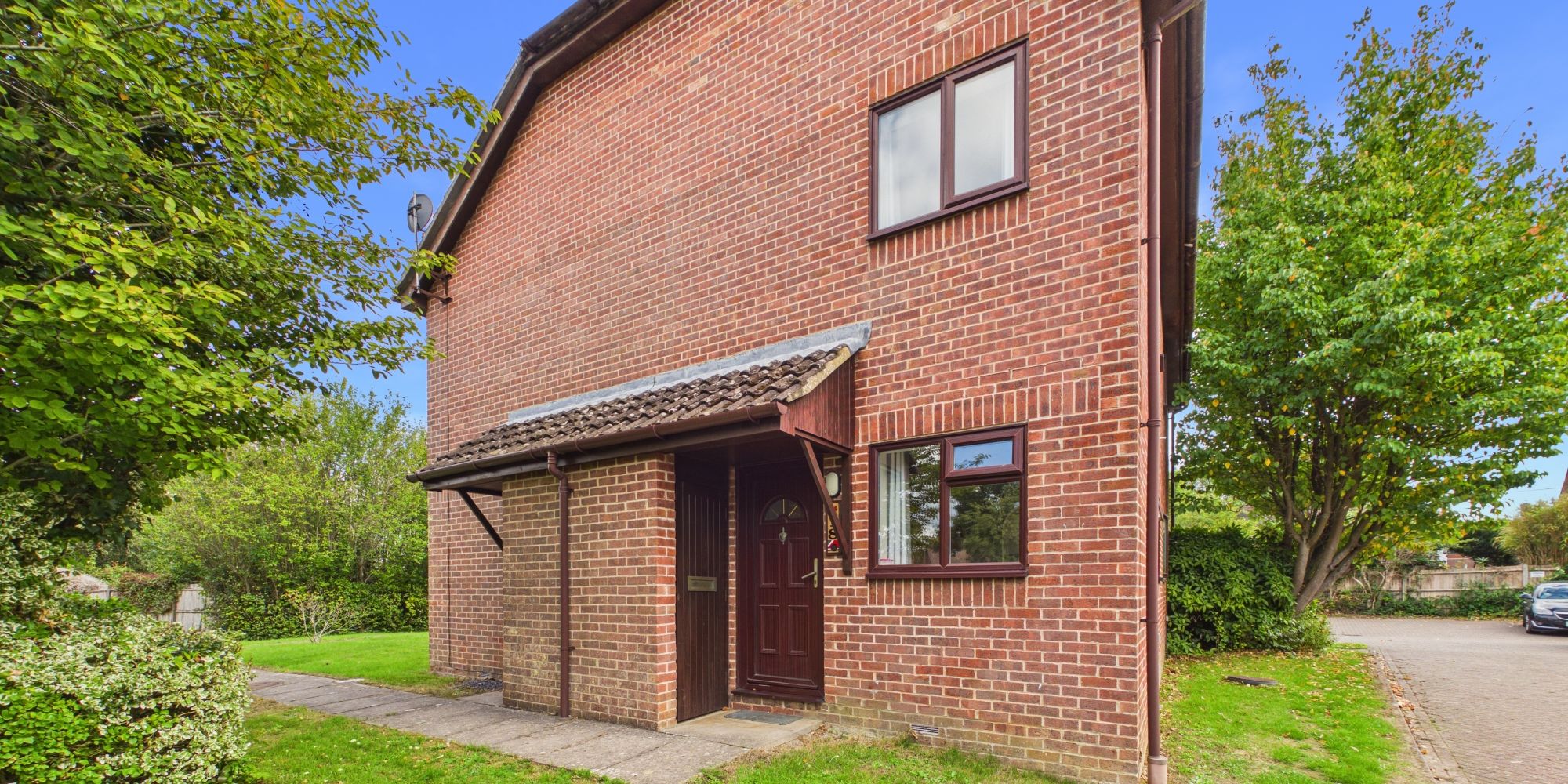 House Black Swan Close in Mid Sussex