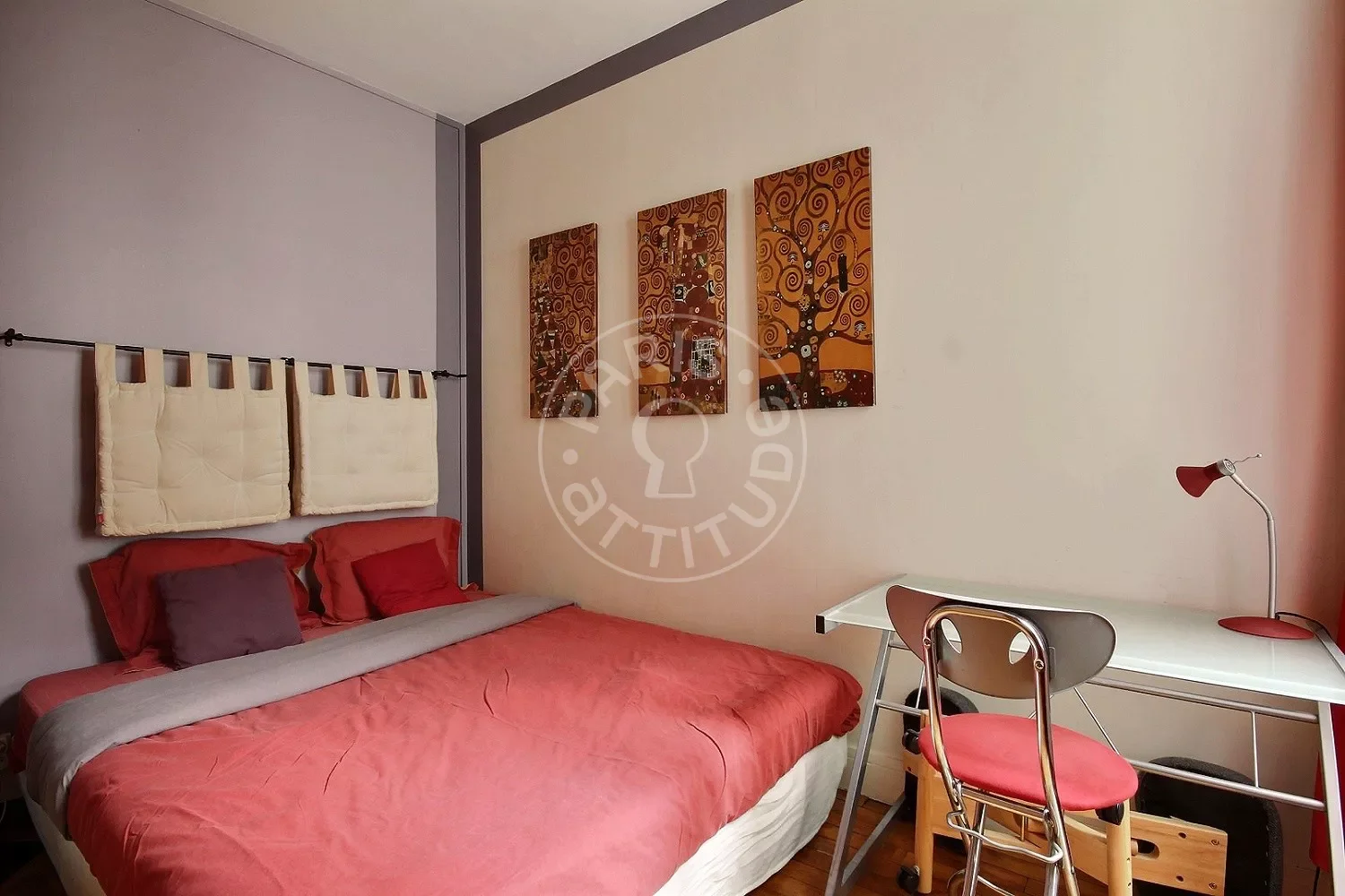 Flat Rue de l'Amiral Roussin in Paris