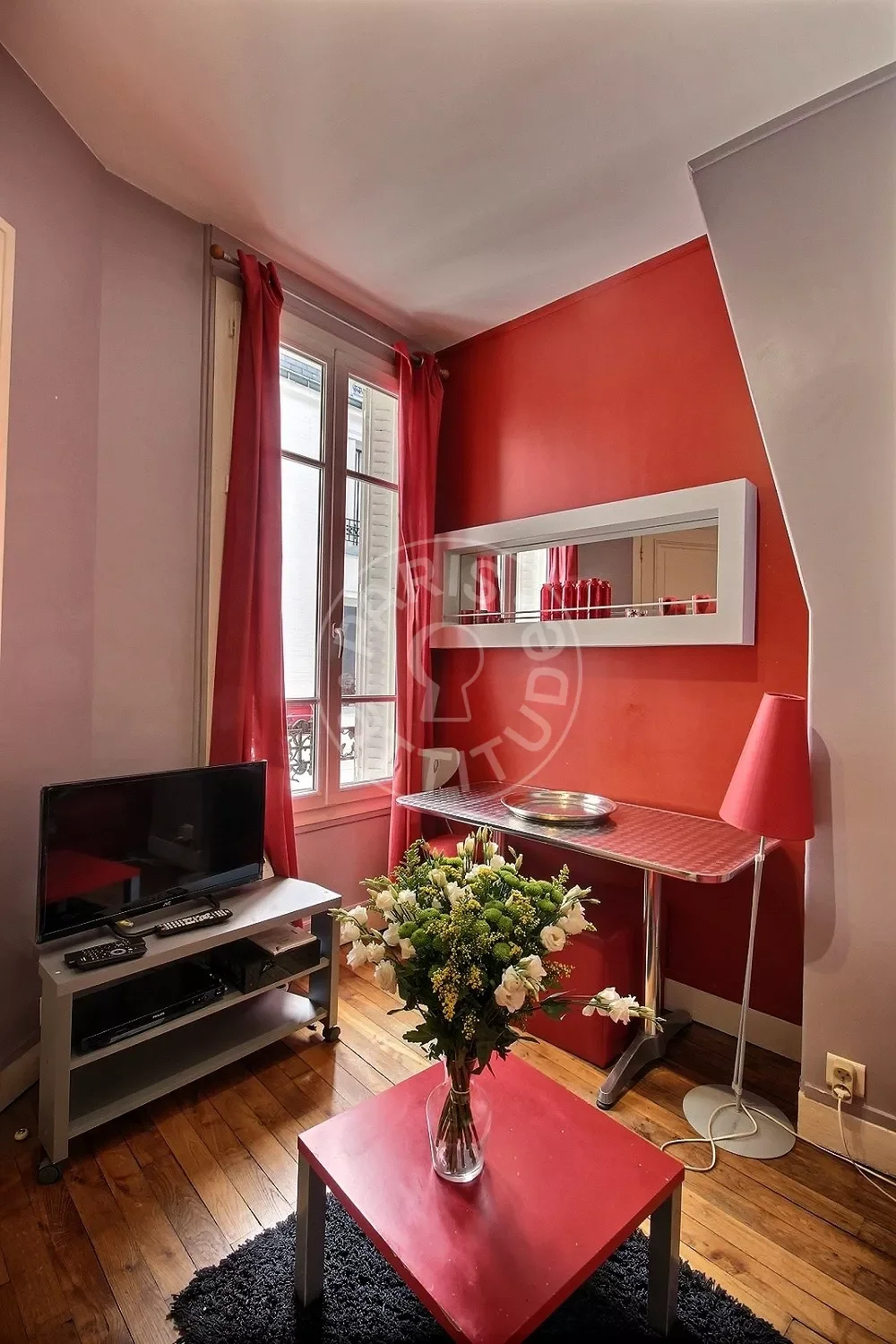 Flat Rue de l'Amiral Roussin in Paris