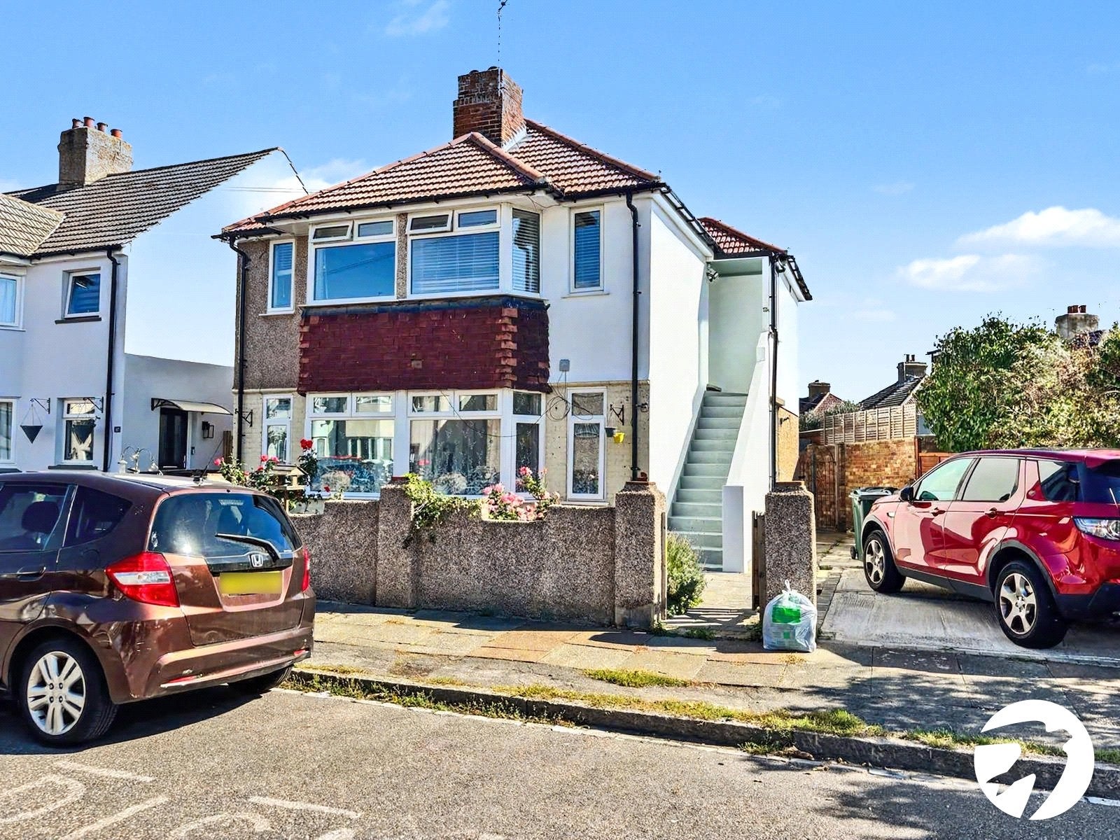Flat Downs Avenue in Dartford