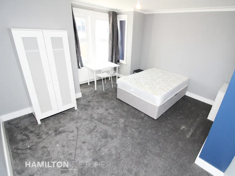 Room Culver Road in Reading