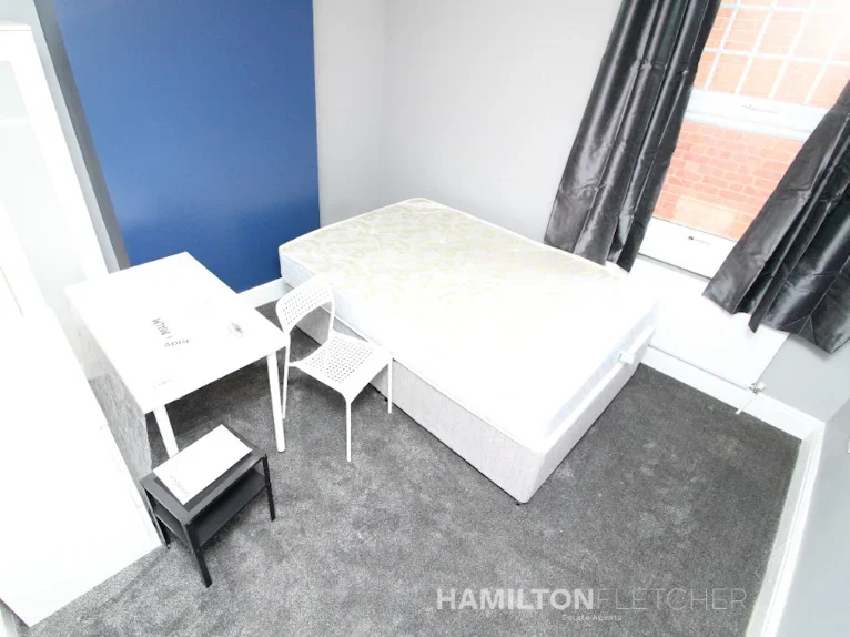 Room Culver Road in Reading