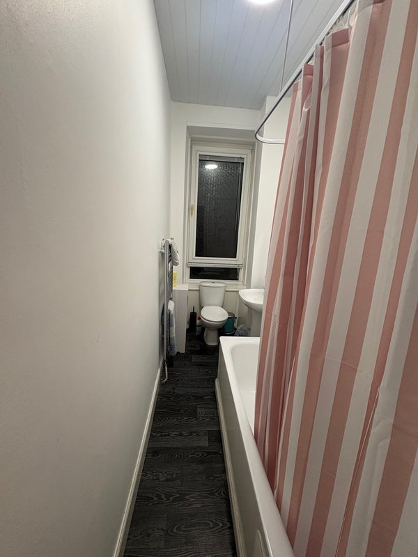 Room White Street in Glasgow