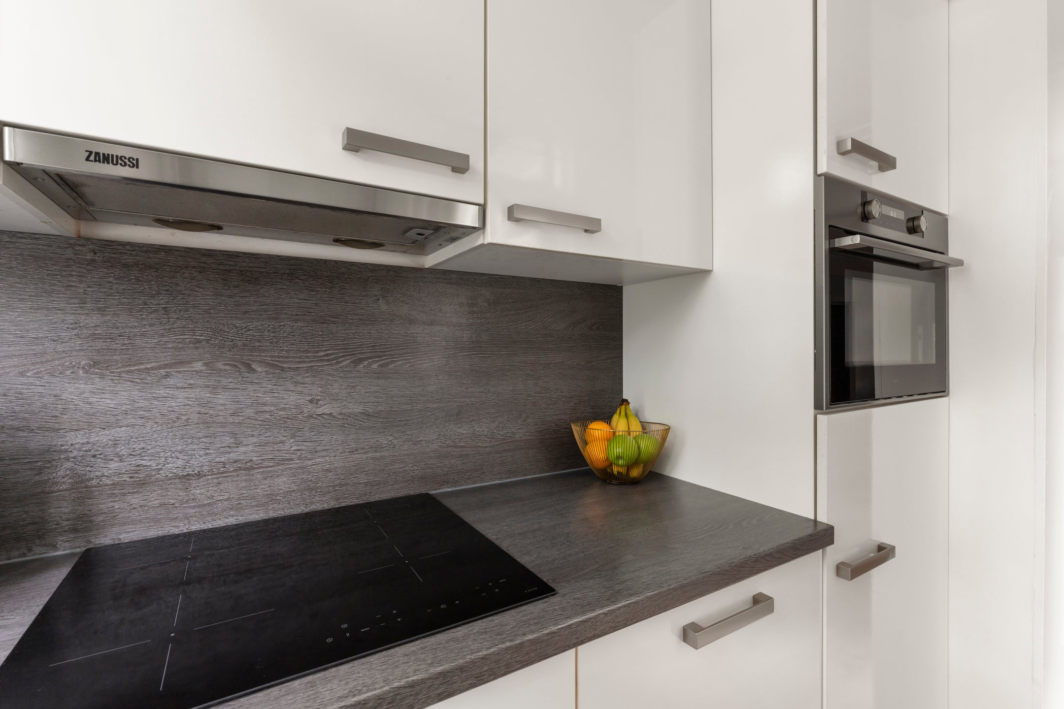 Studio te koop: Spaarndammerstraat 8F, Amsterdam