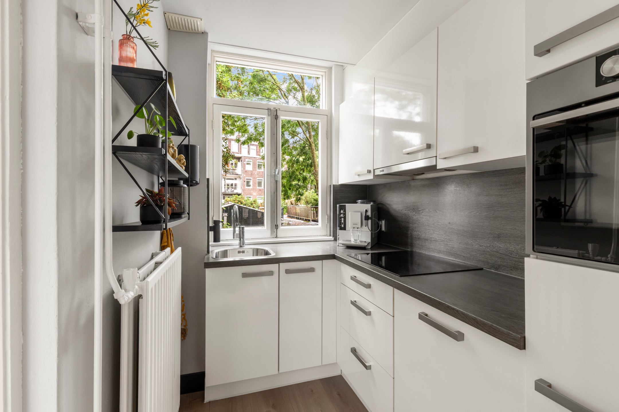 Studio te koop: Spaarndammerstraat 8F, Amsterdam