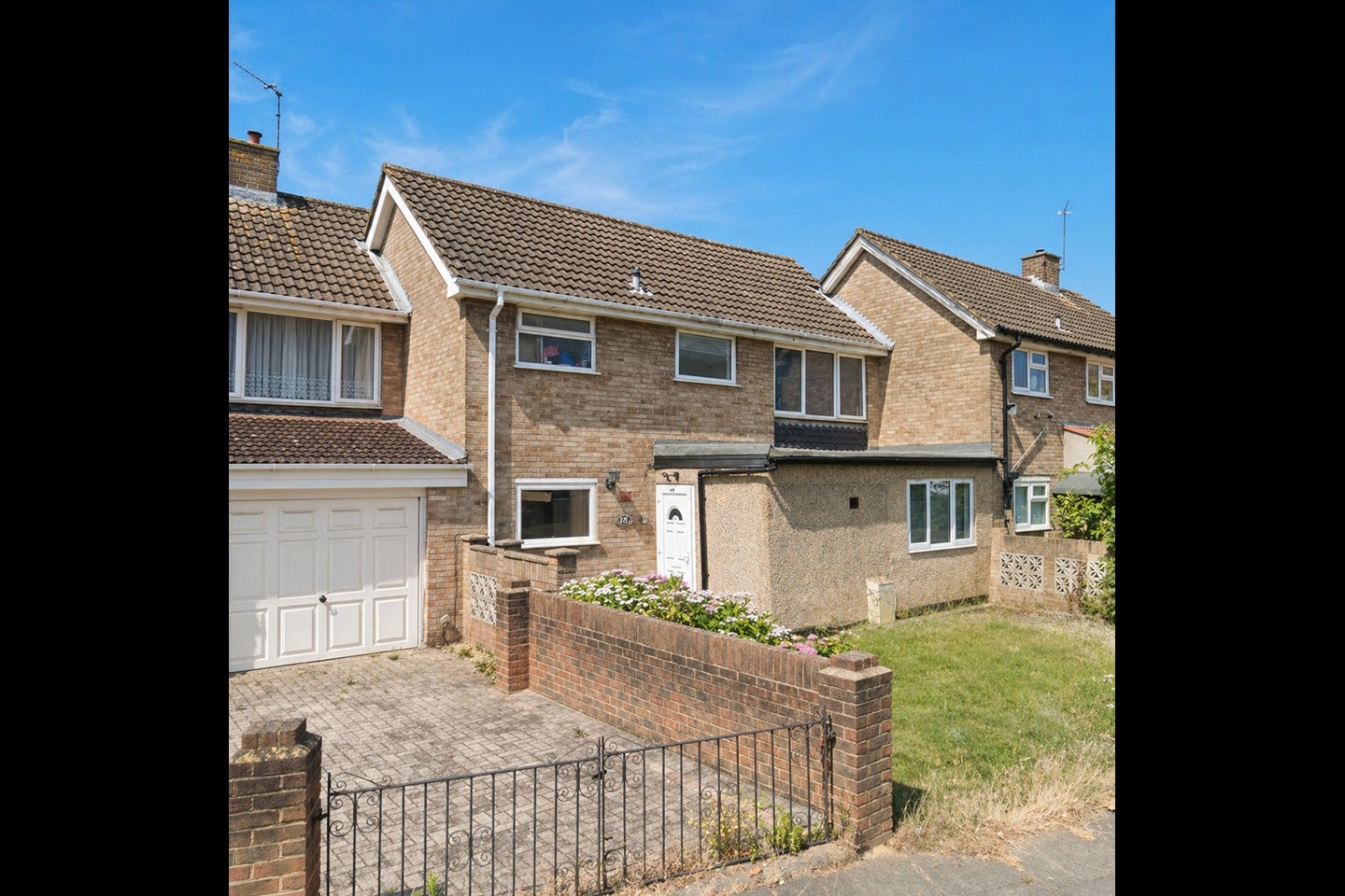 Flat Beauvais Terrace in Greater London