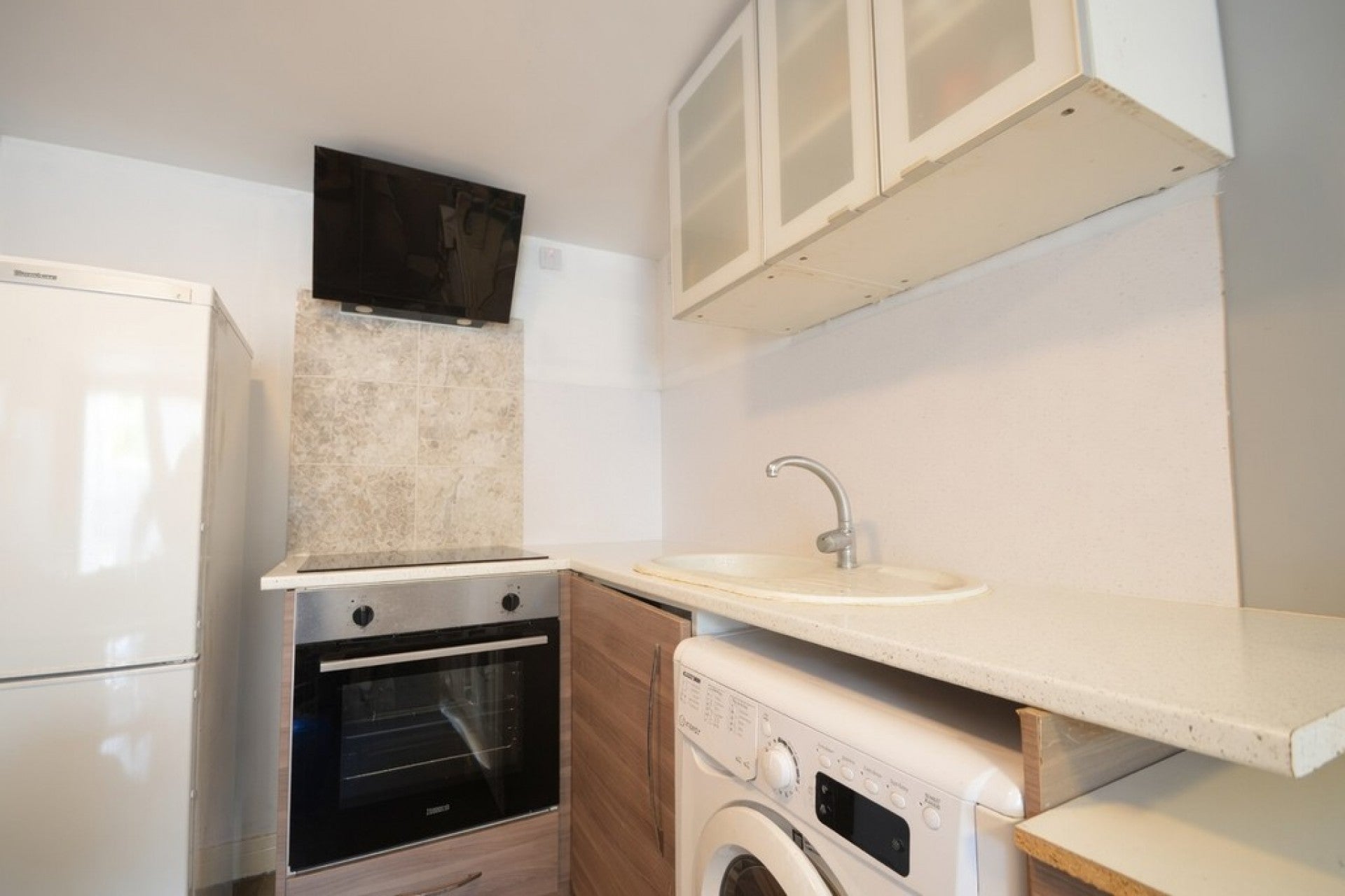 Room Hannibal Road in Borough of Spelthorne