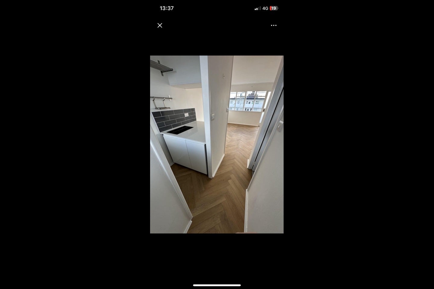 Flat Pullman Court in Greater London