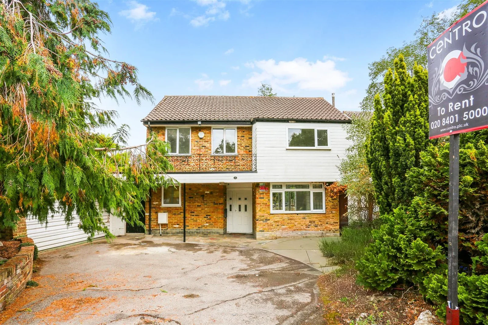 House Manor Road in Greater London
