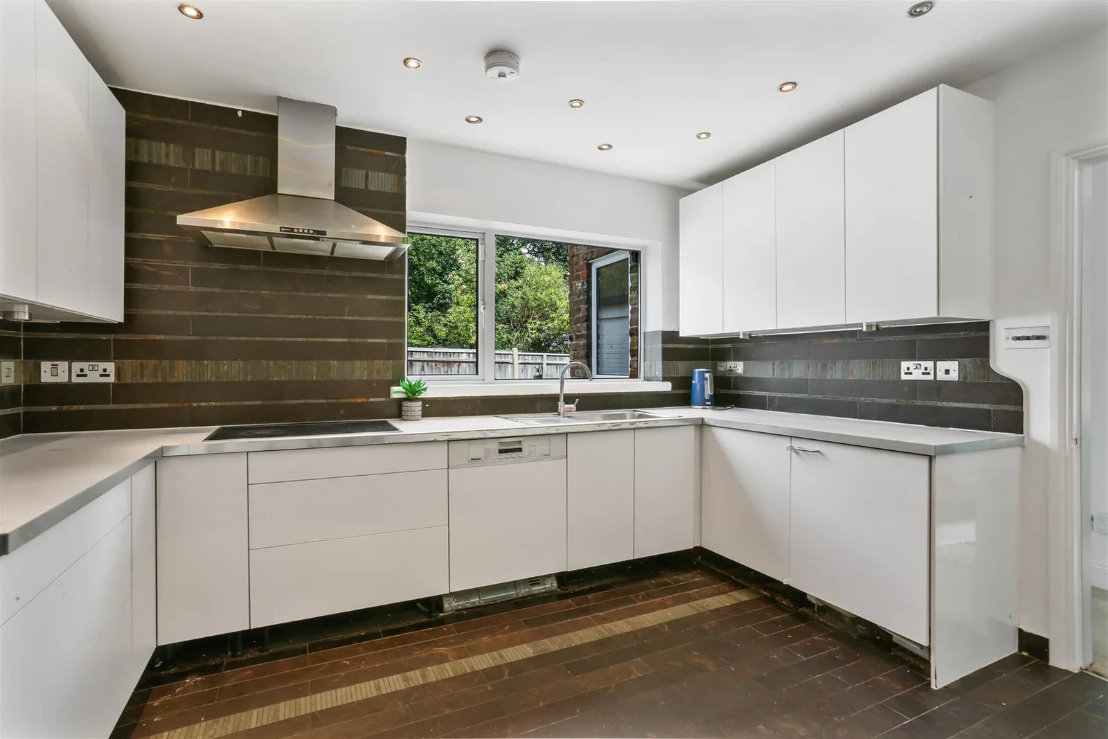 House Manor Road in Greater London