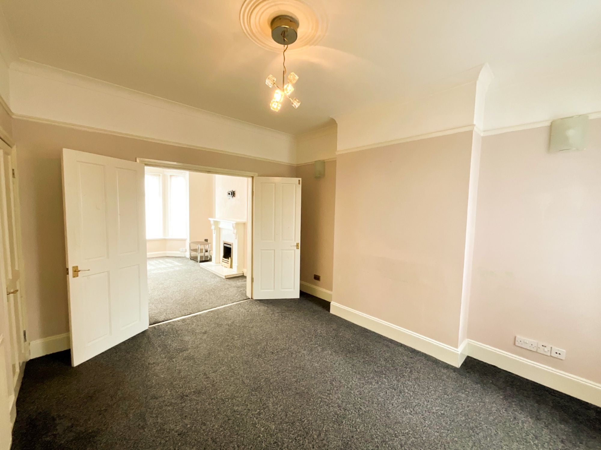 House Earlesmere Avenue in Doncaster
