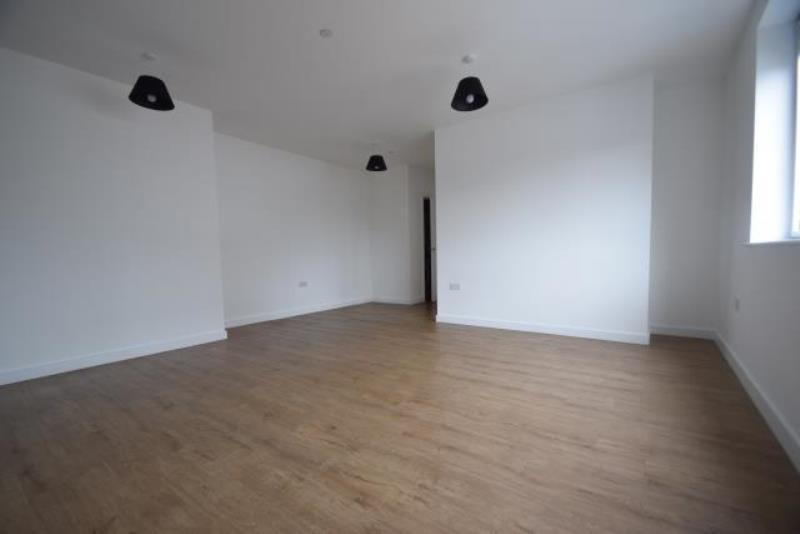 Flat Victoria Avenue in Southend-on-Sea