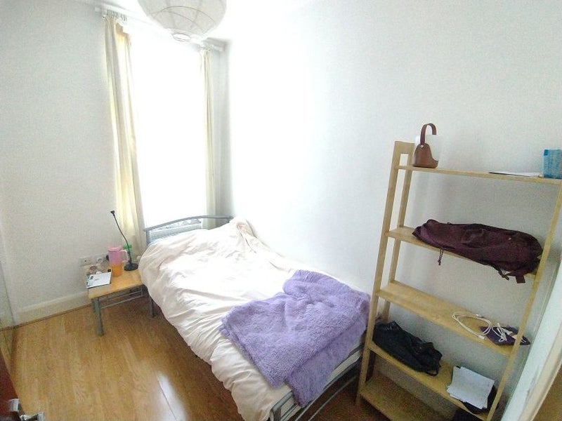Room Rockhall Road in Greater London
