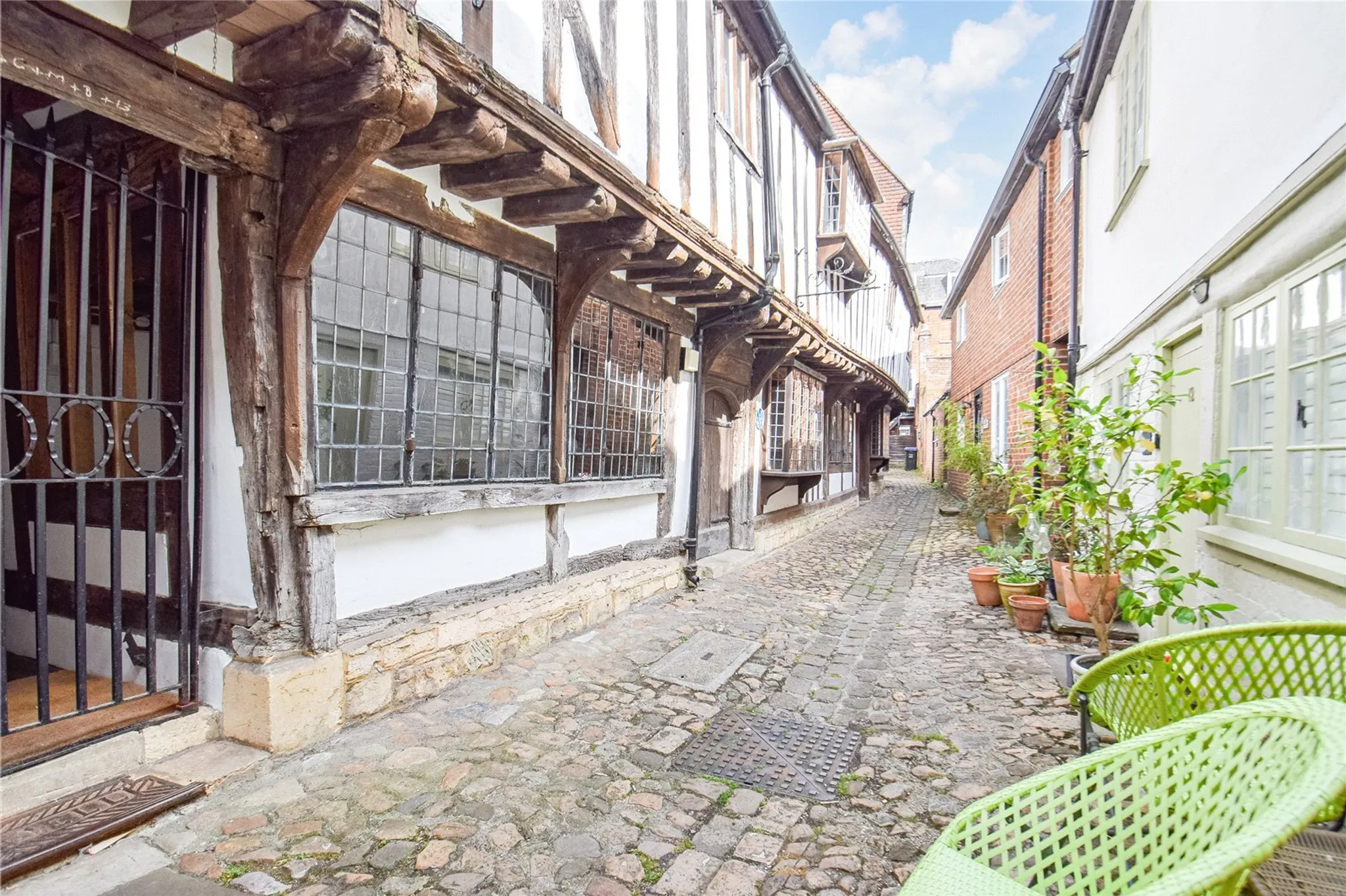 Flat Wine Street in Devizes