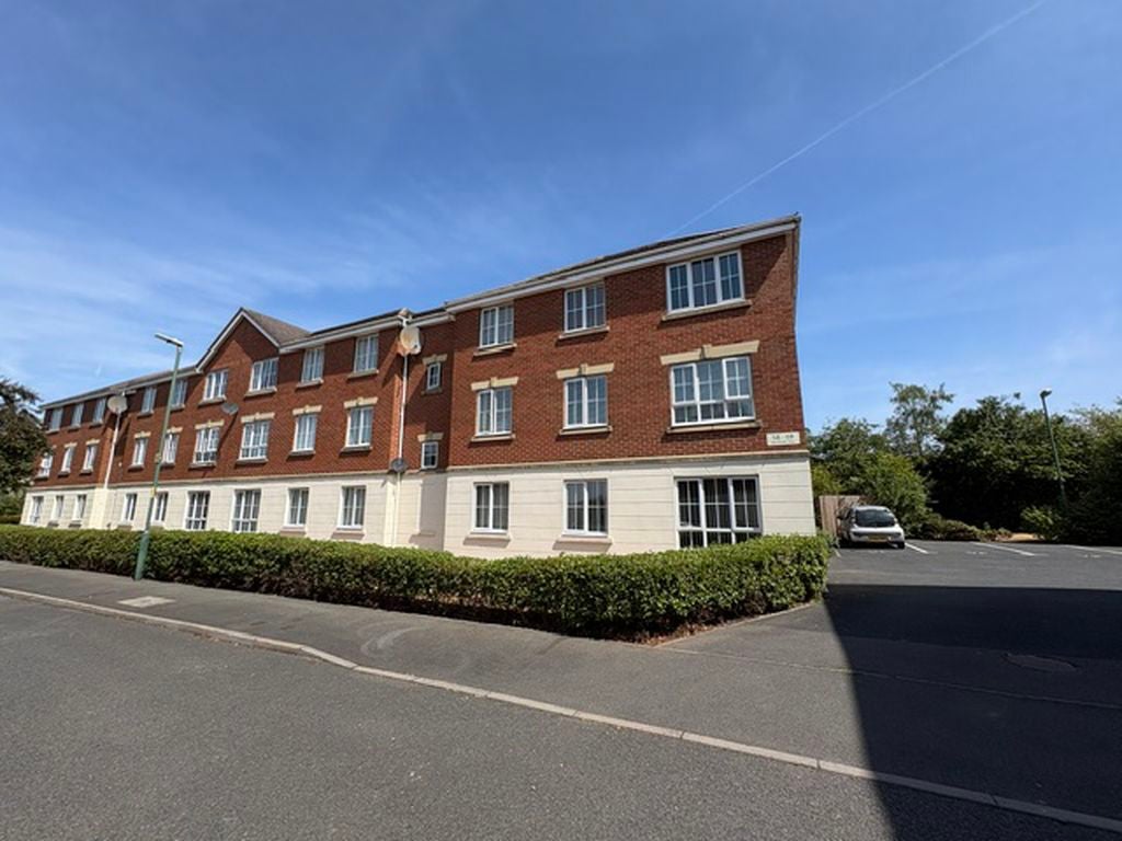 Flat Lingmoor Grove in Aldridge