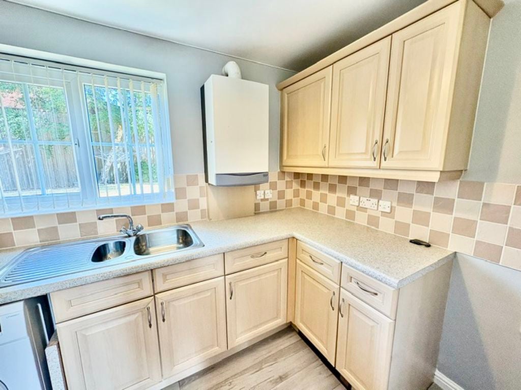 Flat Lingmoor Grove in Aldridge