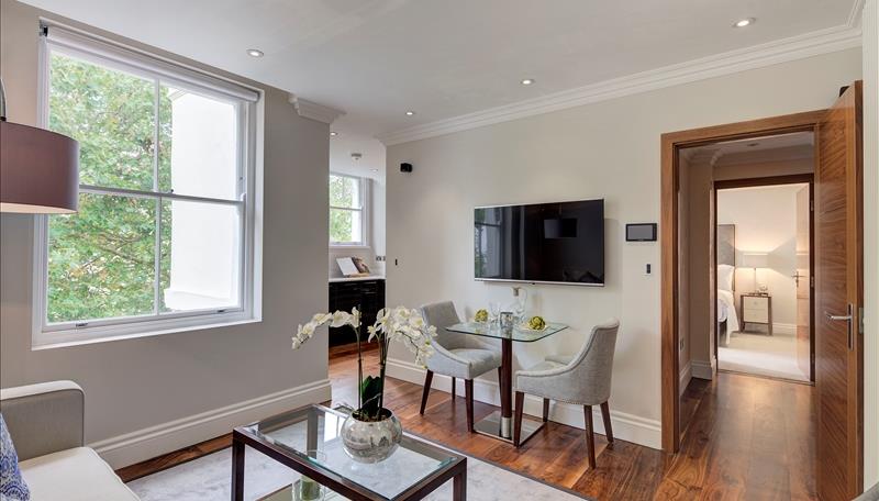 Flat Kensington Gardens Square in City of Westminster