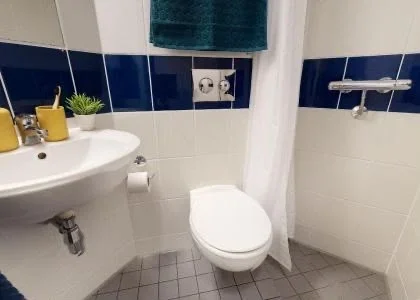 Room Pitfield Street in Greater London