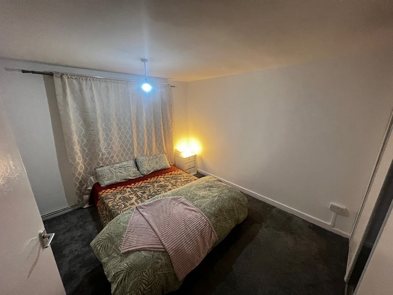 Room Claremont Road in Greater London