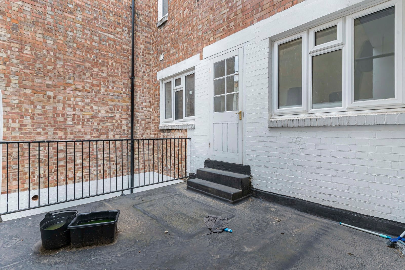 Flat Kennington Lane in Greater London