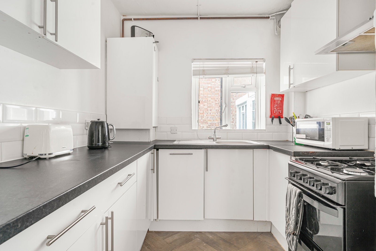 Flat Kennington Lane in Greater London