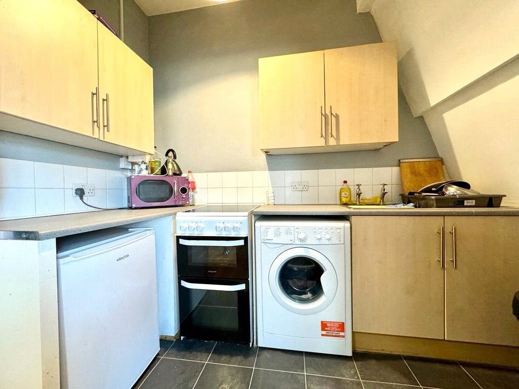 Flat Station Crescent in Llandrindod Wells