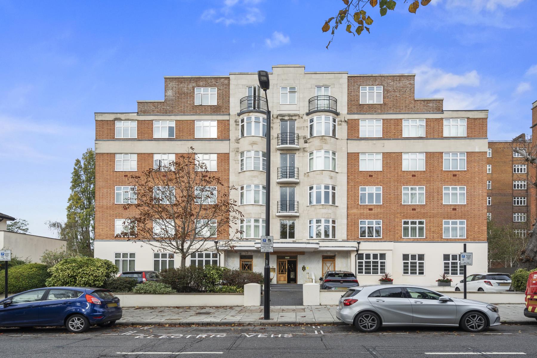 Flat Hall Road in City of Westminster