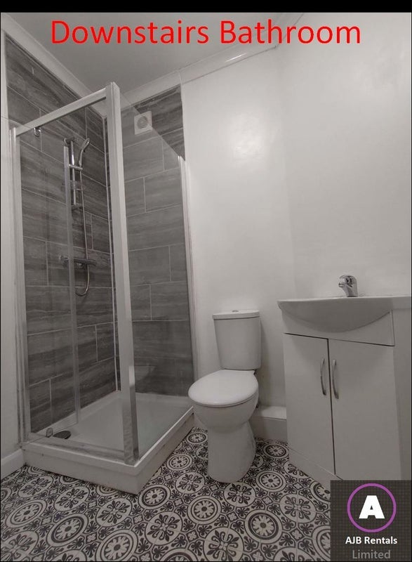 Room Deacon Road in Widnes