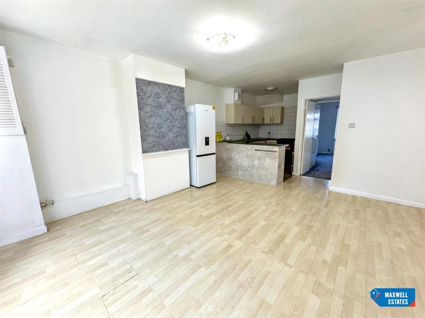 Flat Fairlawns in Watford